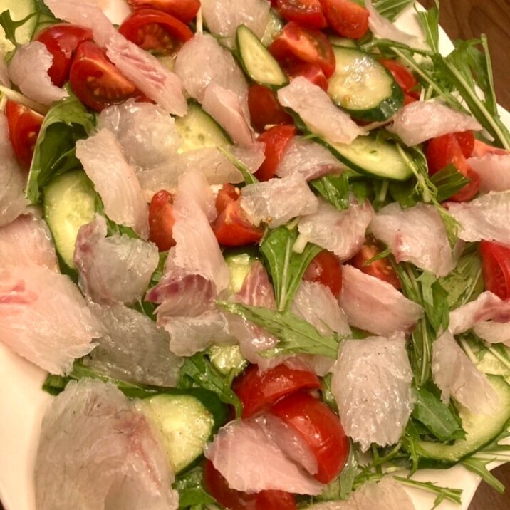 ブリたっぷり海鮮サラダ